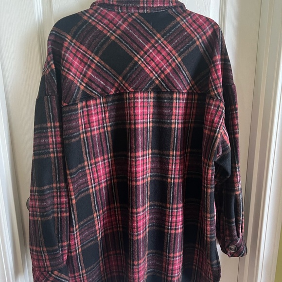 NWOT And Now This shirt jacket. Size XL. Deep red and black plaid. - Picture 5 of 6